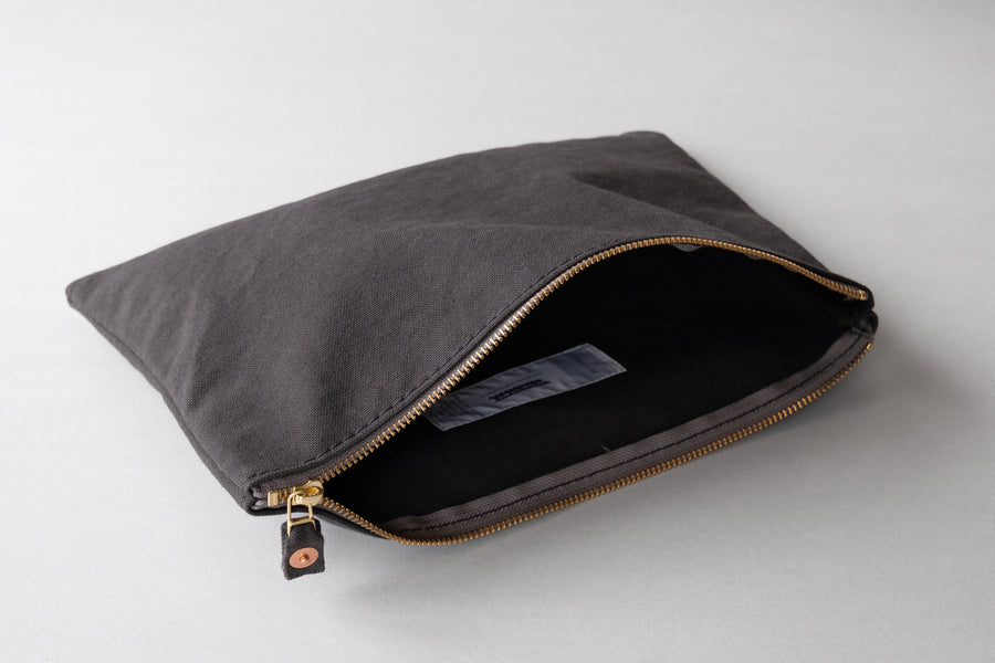 FLAT POUCH “Continental” - Regular Charcoal Grey
